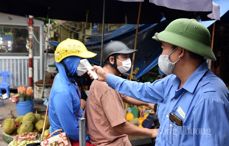 Hà Nội: Chợ đầu mối phía Nam chủ động phòng chống dịch