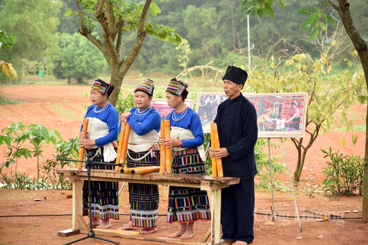 Độc đáo nhạc cụ Bẳng bu của dân tộc Thái