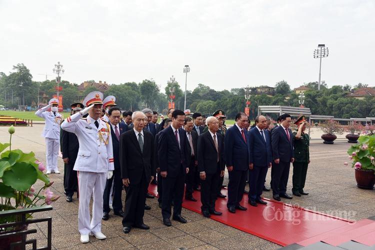 Lãnh đạo Đảng, Nhà nước vào Lăng viếng Chủ tịch Hồ Chí Minh