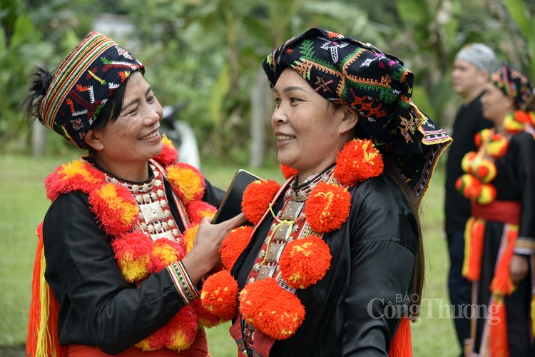 Lâm Bình, bảo tồn trang phục truyền thống của người Dao đỏ