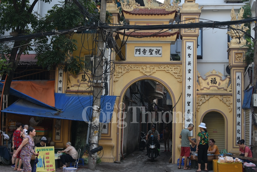 cong lang thuy khue net van hoa dac trung ha noi