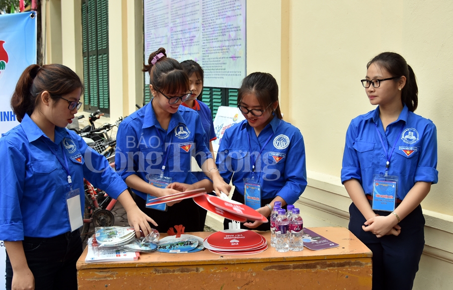 Gần 900.000 thí sinh bắt đầu kỳ thi THPT quốc gia gan 900000 thi sinh bat dau ky thi thpt quoc gia