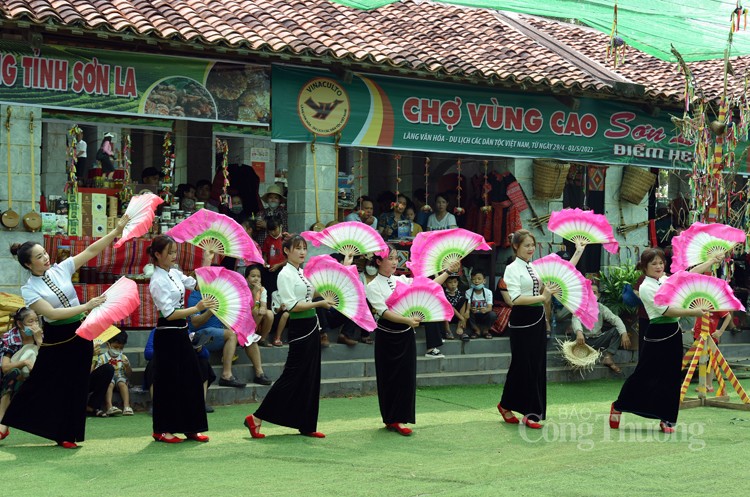 Vinh danh “Nghệ thuật Xòe Thái”