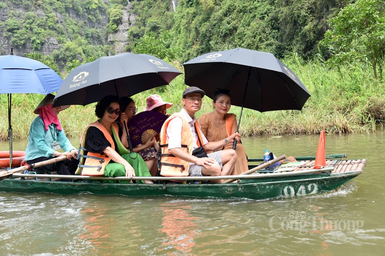 Nghề lái đò du lịch Tràng An: Hồi sinh sau đại dịch