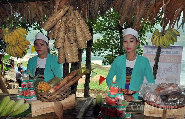 Huyện Tân Lạc phát triển du lịch thành ngành kinh tế mũi nhọn