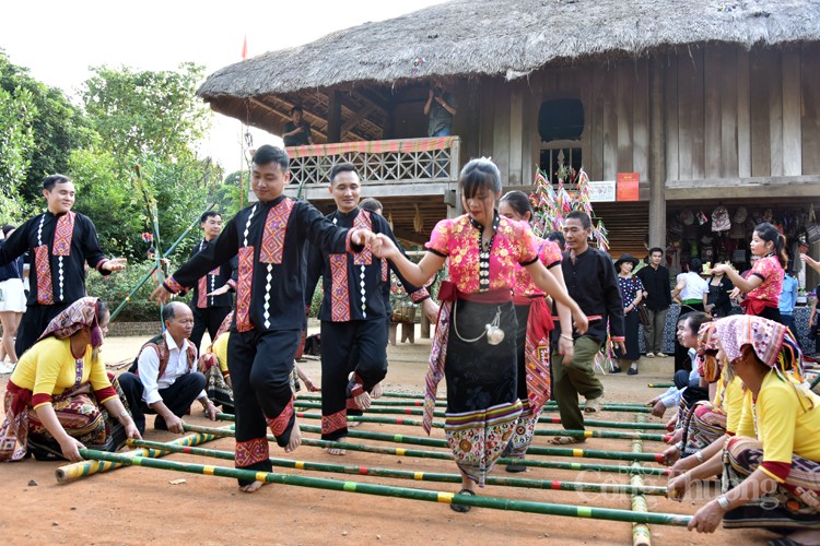 Làng Văn hóa: Nơi bảo tồn, gìn giữ giá trị văn hóa Làng Văn hóa: Nơi bảo tồn, gìn giữ giá trị văn hóa
