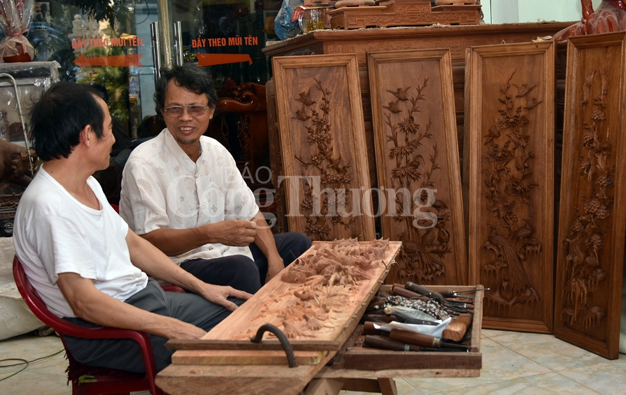 doc dao nghe thuat dieu khac tranh go la xuyen