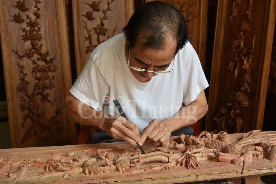 doc dao nghe thuat dieu khac tranh go la xuyen