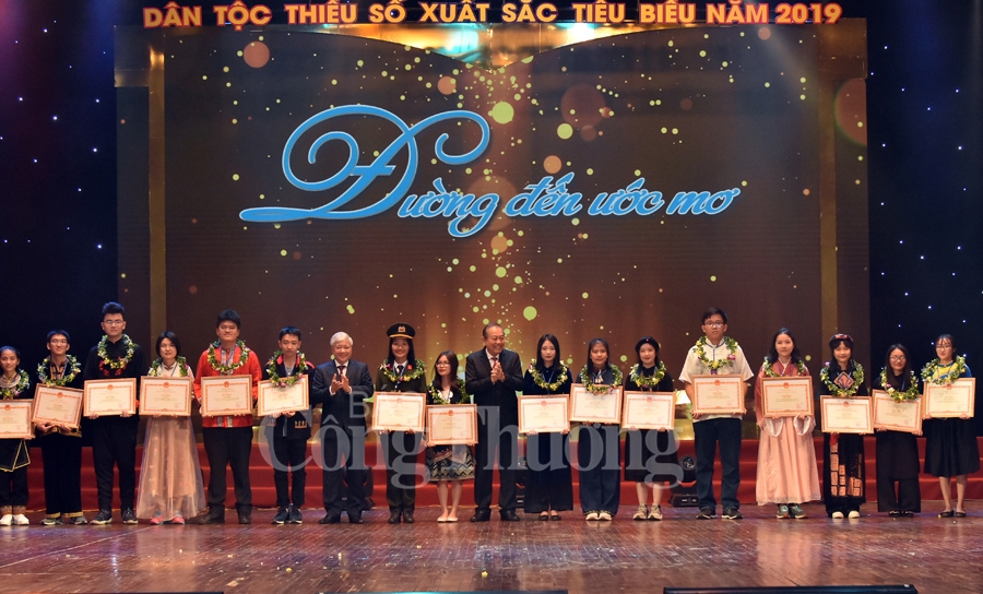 tuyen duong 120 hoc sinh sinh vien thanh nien tieu bieu nam 2019