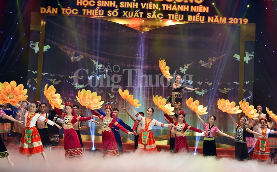 tuyen duong 120 hoc sinh sinh vien thanh nien tieu bieu nam 2019