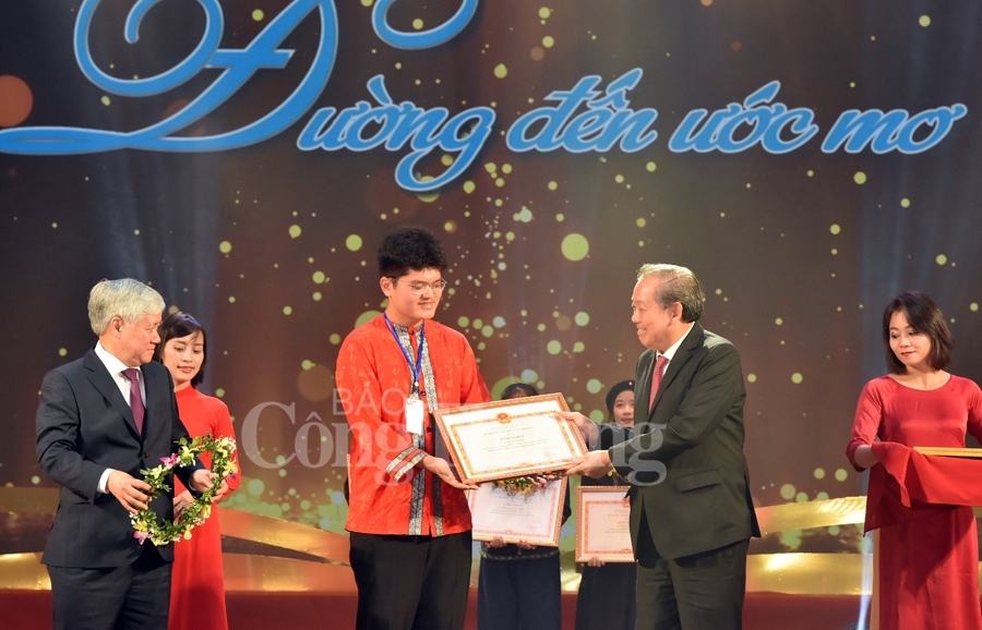 Tuyên dương 120 học sinh, sinh viên, thanh niên tiêu biểu năm 2019