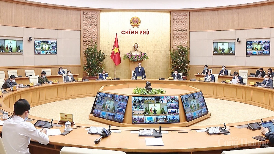 Thủ tướng Chính phủ: Đảm bảo lưu thông hàng hóa gắn với an toàn phòng dịch