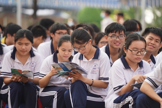 bo gddt noi gi ve kien nghi de dia phuong tu to chuc thi tot nghiep thpt