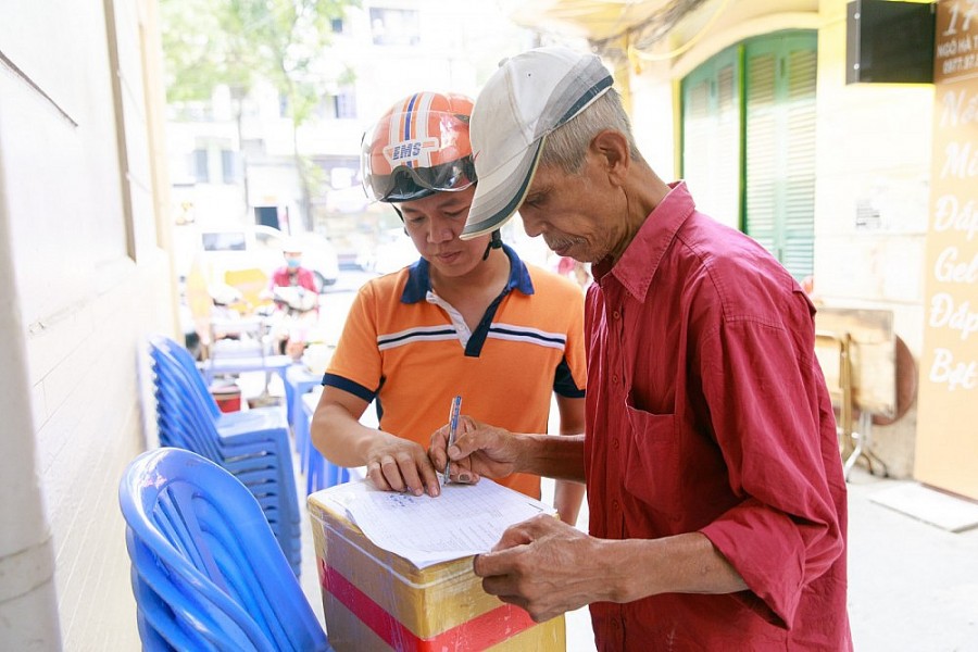 Cảnh báo hành vi mạo danh bưu tá, nhân viên EMS để lừa đảo khách hàng