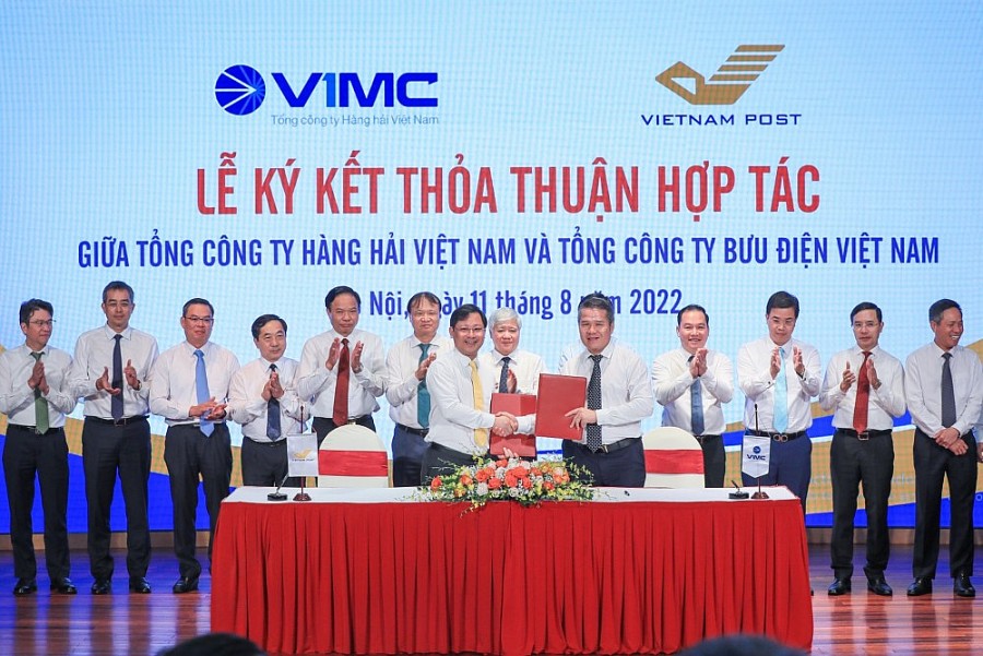 Tổng công ty Bưu điện Việt Nam, Tập đoàn Dệt may Việt Nam và Tổng công ty Hàng hải ký thỏa thuận hợp tác