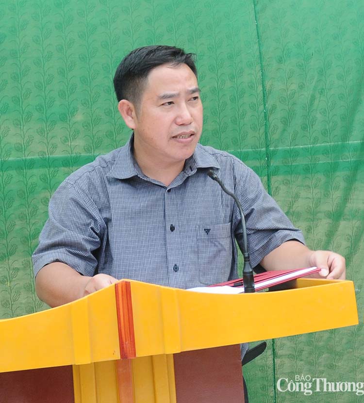 Chung tay giúp đỡ học sinh nghèo vùng biên Chung tay giúp đỡ học sinh nghèo vùng biên