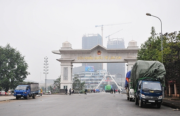 xay dung khu kinh te cua khau lao cai thanh vung kinh te dong luc cua tinh