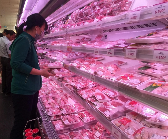 dam bao cung cau va binh on gia thit lon bo cong thuong trach nhiem den cung