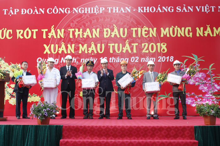 TKV tiêu thụ hơn 30.000 tấn than ngày đầu tiên của năm Mậu Tuất 2018