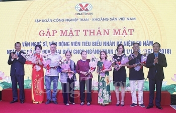 tri an cac the he van nghe sy van dong vien tieu bieu dong gop cho su phat trien cua nganh than va tinh quang ninh