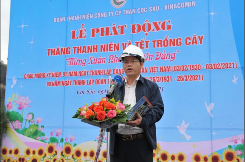 Ông Nguyễn Văn Thuấn - Bí thư Đảng ủy, Giám đốc Công ty CP Than Cọc Sáu đã nhiệt liệt biểu dương tinh thần xung kích tình nguyện trong công tác bảo vệ môi trường của tuổi trẻ Than Cọc Sáu