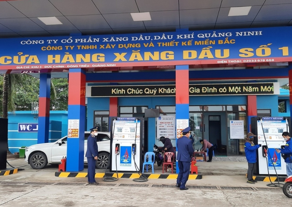 Lực lượng QLTT tỉnh Quảng Ninh tăng cường công tác kiểm tra, giám sát hoạt động kinh doanh xăng dầu