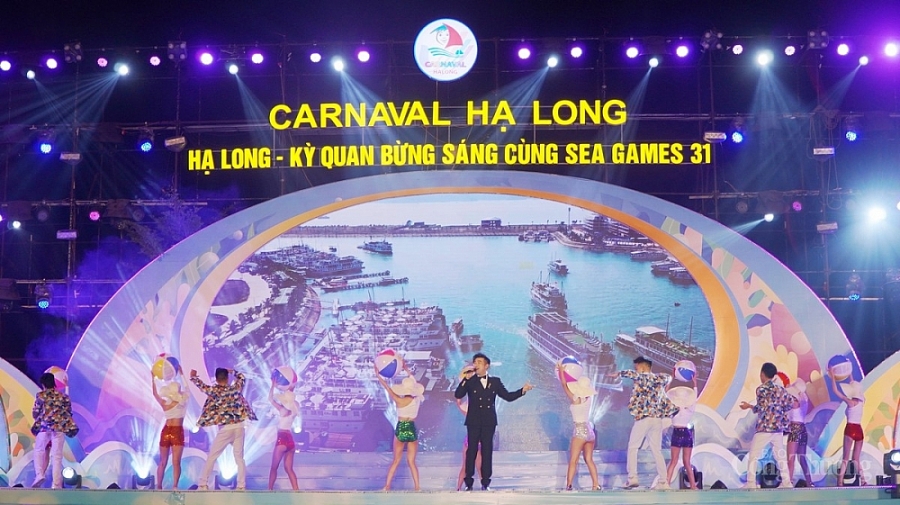 Ấn tượng đêm Carnaval Hạ Long 2022 rực rỡ sắc màu