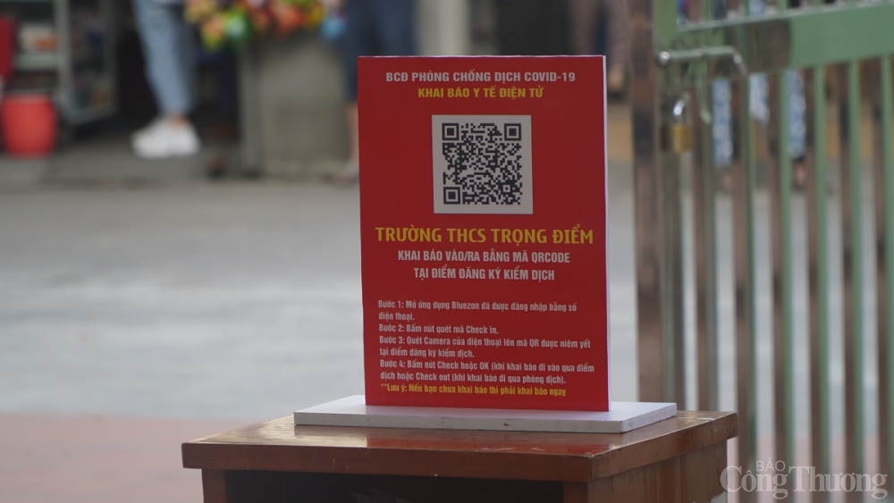 Để thuận tiện, thí sinh có thể khai báo vào/ra bằng mã QR Code