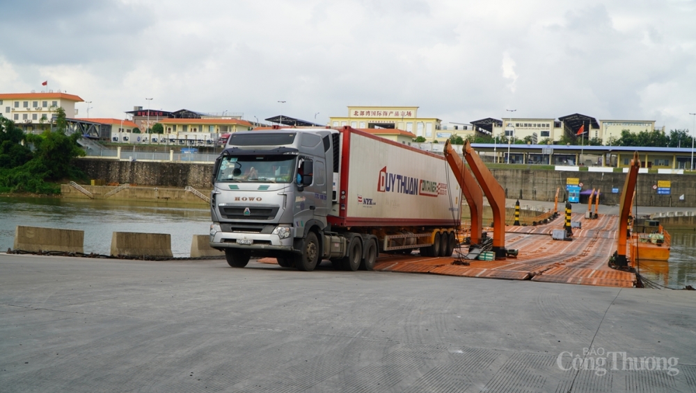 Móng Cái tăng cường kiểm soát, áp dụng xử lý nghiêm các phương tiện vi phạm phòng chống dịch bệnh Covid-19