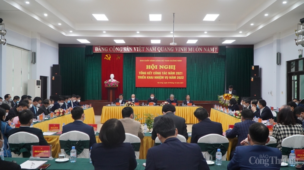 Năm 2021, Đảng ủy Than Quảng Ninh cùng với lãnh đạo Tập đoàn TKV đã chỉ đạo các đơn vị đẩy mạnh sản xuất kinh doanh, thực hiện thắng lợi “mục tiêu kép”