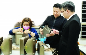 hanoi deploys responses for business residents in covid19
