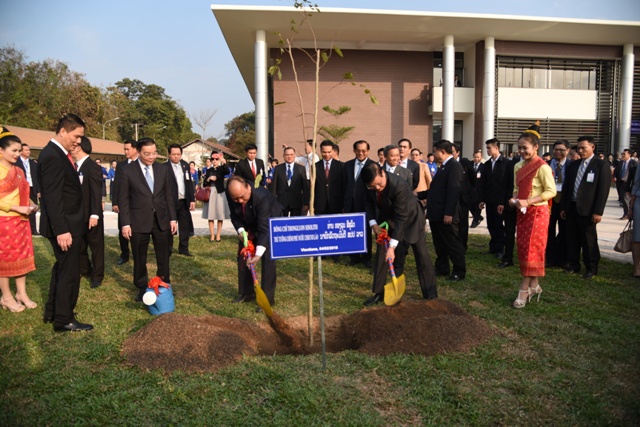 Hợp tác khoa học và công nghệ Việt Nam - Lào lên tầm cao mới