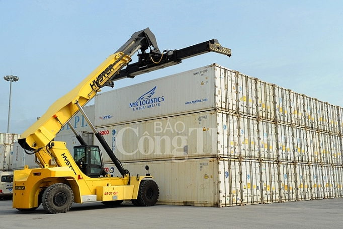 nganh logistics viet nam mieng banh hap dan nha dau tu