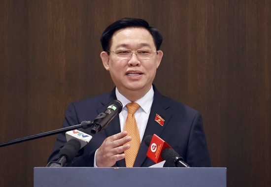 chu tich quoc hoi viet nam se co them bien phap de kiem che gia xang dau