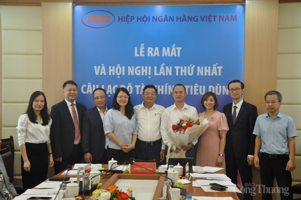 Hội nghị lần thứ nhất Câu lạc bộ tài chính tiêu dùng