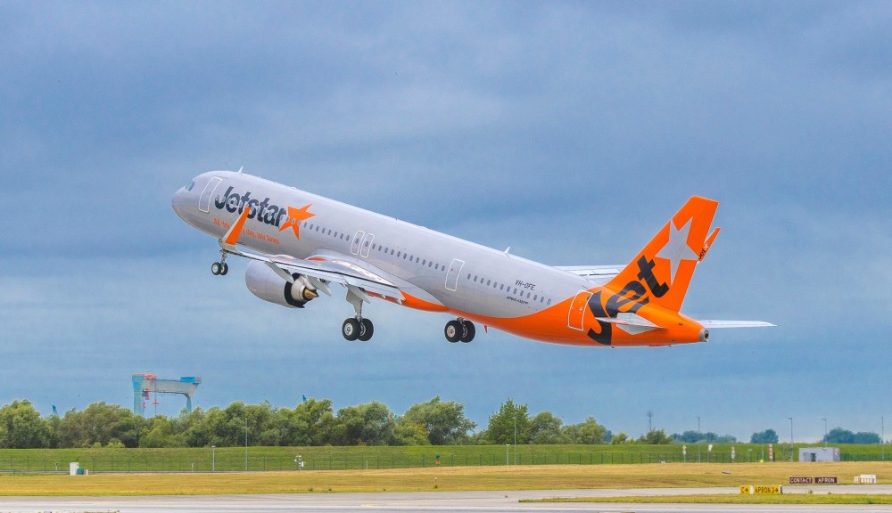 Jetstar Airways thuộc Tập đoàn Qantas đã nhận chiếc máy bay A321neo đầu tiên của Airbus