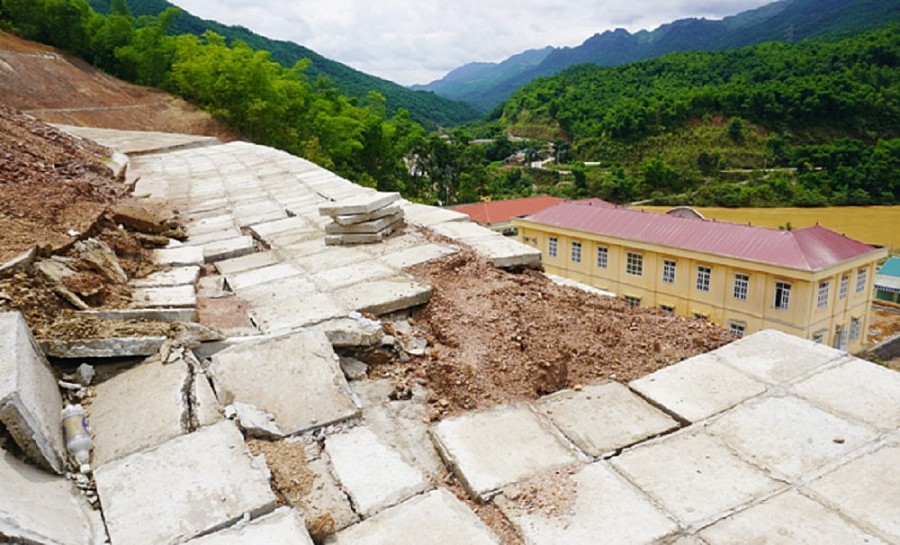 Thanh Hóa: Công trình chống sạt lở gần 40 tỷ đồng hư hỏng nặng, cần làm rõ trách nhiệm các bên liên quan