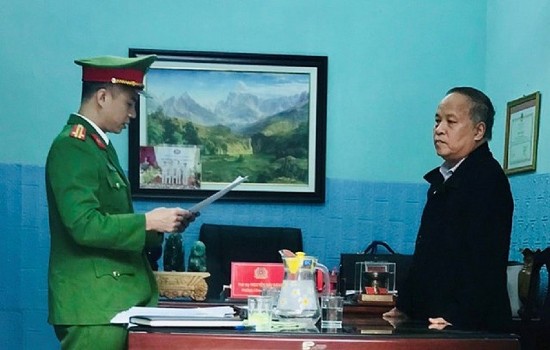 thanh hoa khai tru ra khoi dang nguyen chu tich ubnd huyen yen dinh