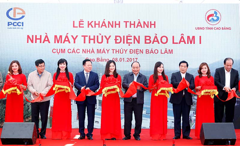 Thủ tướng thăm đồng bào địa bàn “4 khó” của đất nước