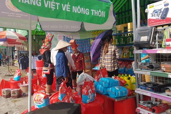 Lai Châu: Đưa hàng Việt về miền núi