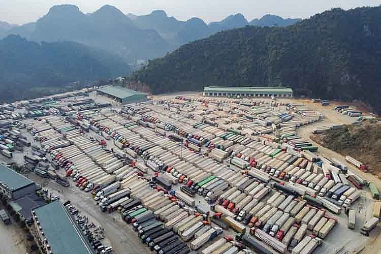 Tăng cường quản lý phương tiện đưa hàng lên cửa khẩu biên giới, giảm thiểu tình trạng ùn tắc