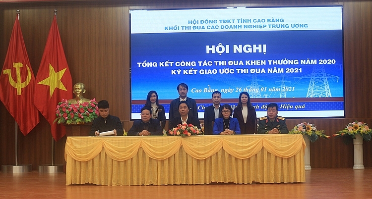 ảnh bài PC Cáo Băng- PC Cao Bằng tham gia le ky ket giao uoc  thi dua  khoi các DN TƯ của tỉnh Cao Bằng nam 2021