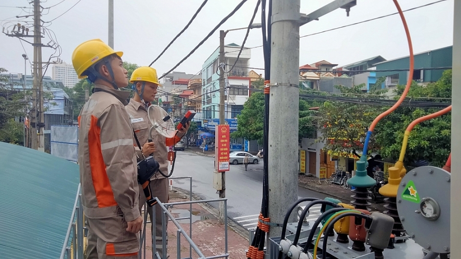 Tình trạng vận hành của thiết bị được cập nhật lên chương trình phục vụ yêu cầu quản lý vận hành lưới điện