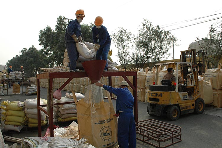 Công ty CP phân lân nung chảy Văn Điển: Bảo đảm an toàn cho người lao động