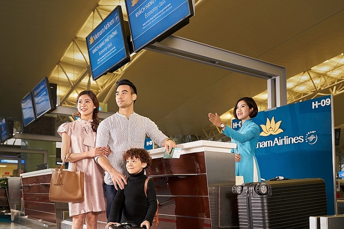 vietnam airlines va vinpearl de xuat tang 5000 ky nghi tron goi tri an luc luong y te tuyen dau