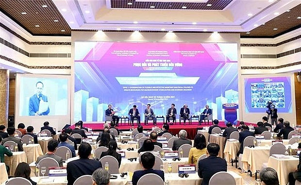 Quang cảnh Diễn đàn kinh tế Việt Nam 2021, tại Hà Nội