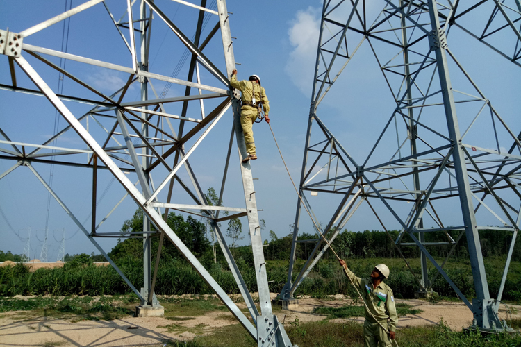 EVNNPT: “Trục xương sống” hệ thống điện quốc gia