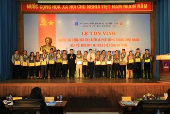 Tôn vinh "Người lao động BSR tiêu biểu"