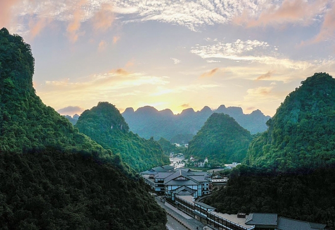 khu nghi duong suoi khoang dang cap yoko onsen chinh thuc khai truong tai quang ninh