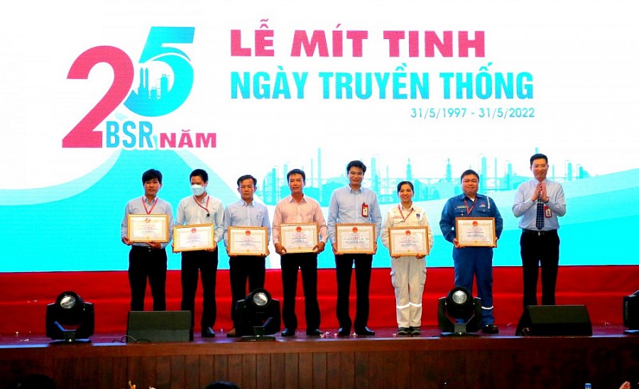 Tuyên dương các tập thể tại Hội thi Tay nghề BSR lần thứ VI